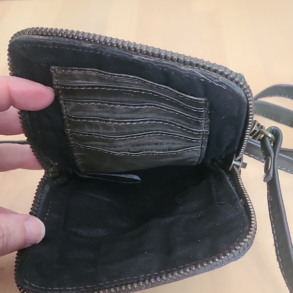 Men's Leather Anchor Messenger Bag - Picture 3 of 4